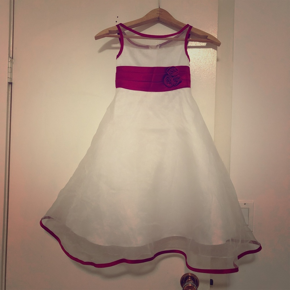 Alfred Angelo elegant girl’s dress.